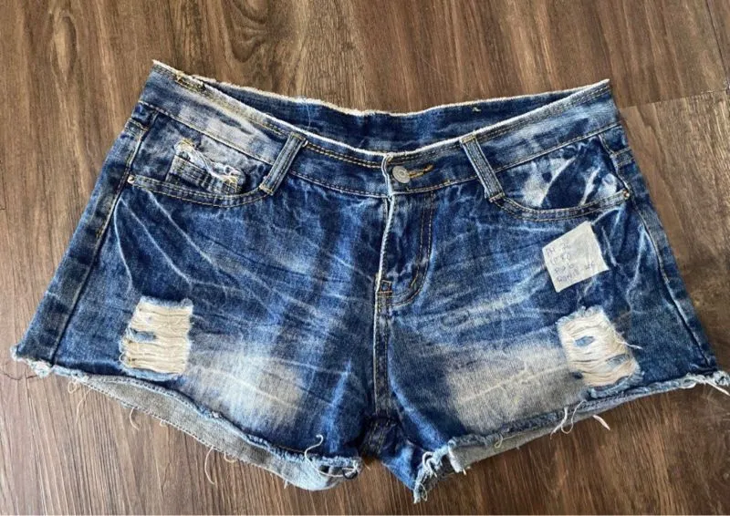 celana pendek wanita, hotpants, celana pendek jeans wanita photo 1
