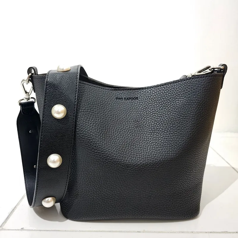 FINDKAPOOR Emo Casual Crossbody Bag Wanita black photo 1