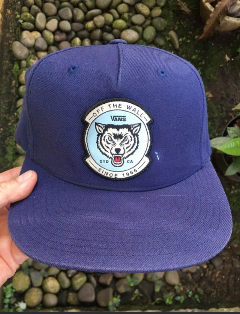 Topi Vans Logo Macan photo 1