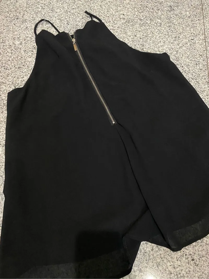 Tank top photo 1