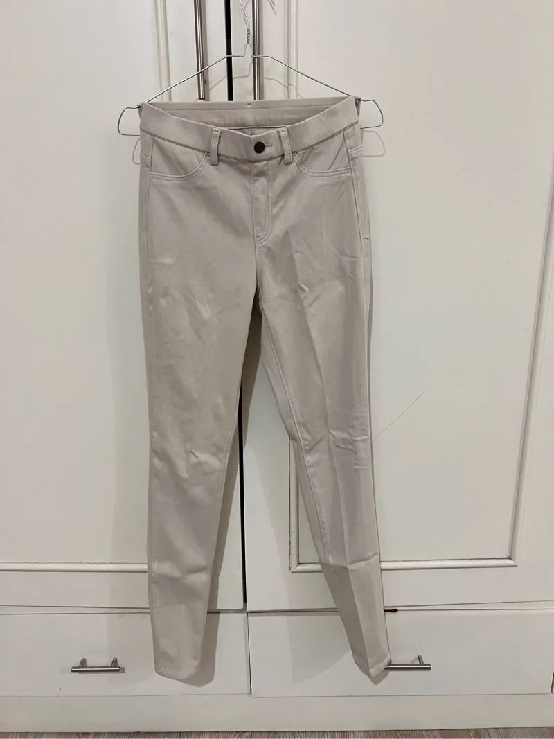 Uniqlo Celana Panjang Jegging Cream Broken White putih photo 1