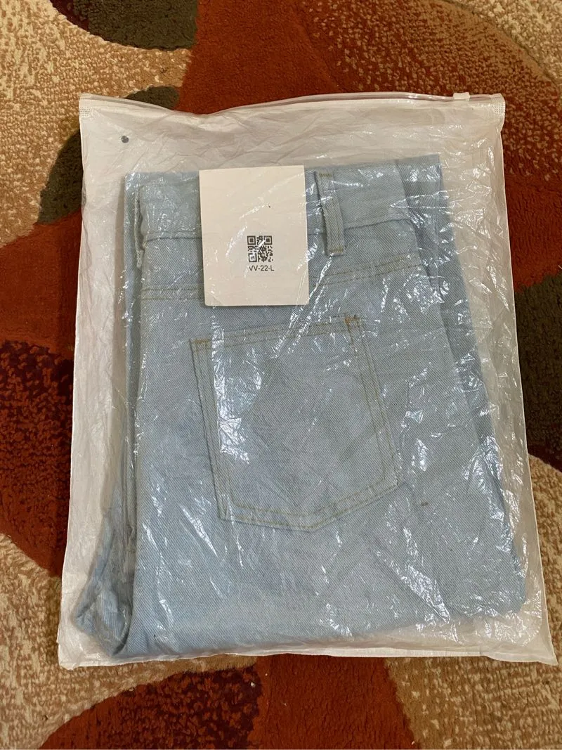 celana jeans warna biru muda style casual  photo 1