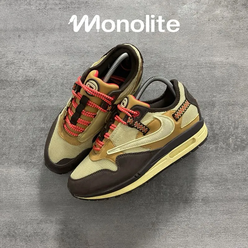 NIKE AIRMAX 1 x TRAVIS SCOTT  photo 1