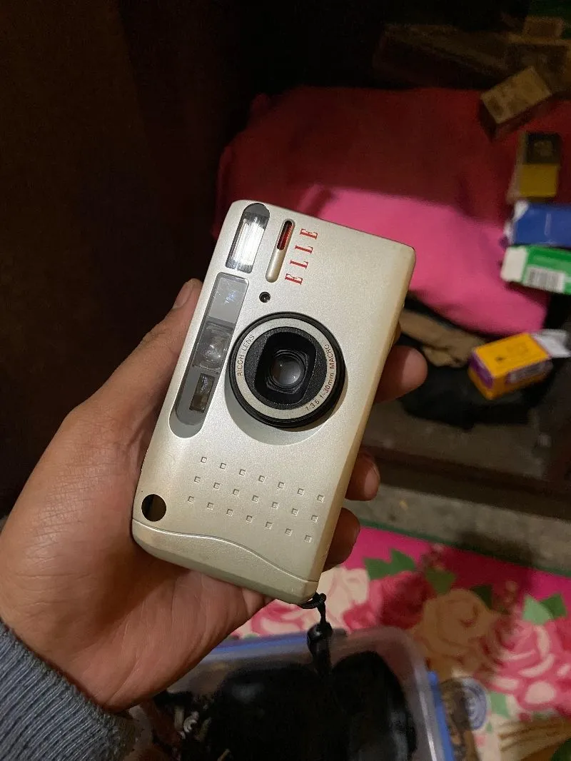 Ricoh Elle – Kamera Compact 35mm Retro Stylish, Rare Item photo 1