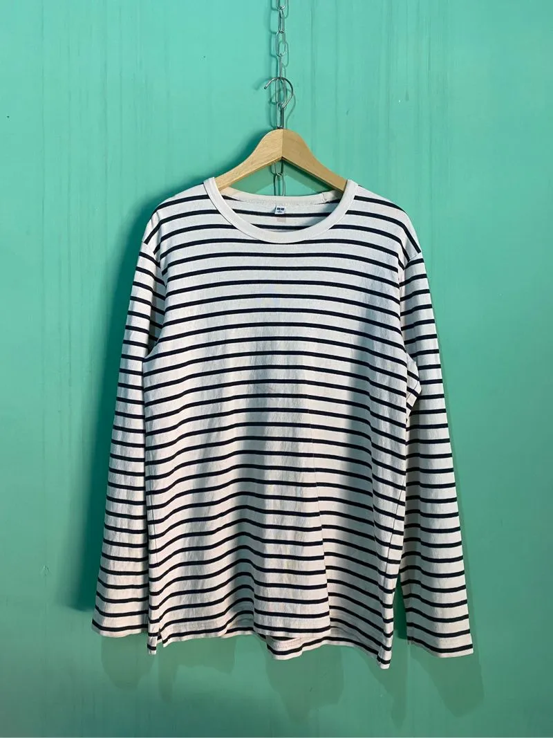 Uniqlo long sleeve photo 1