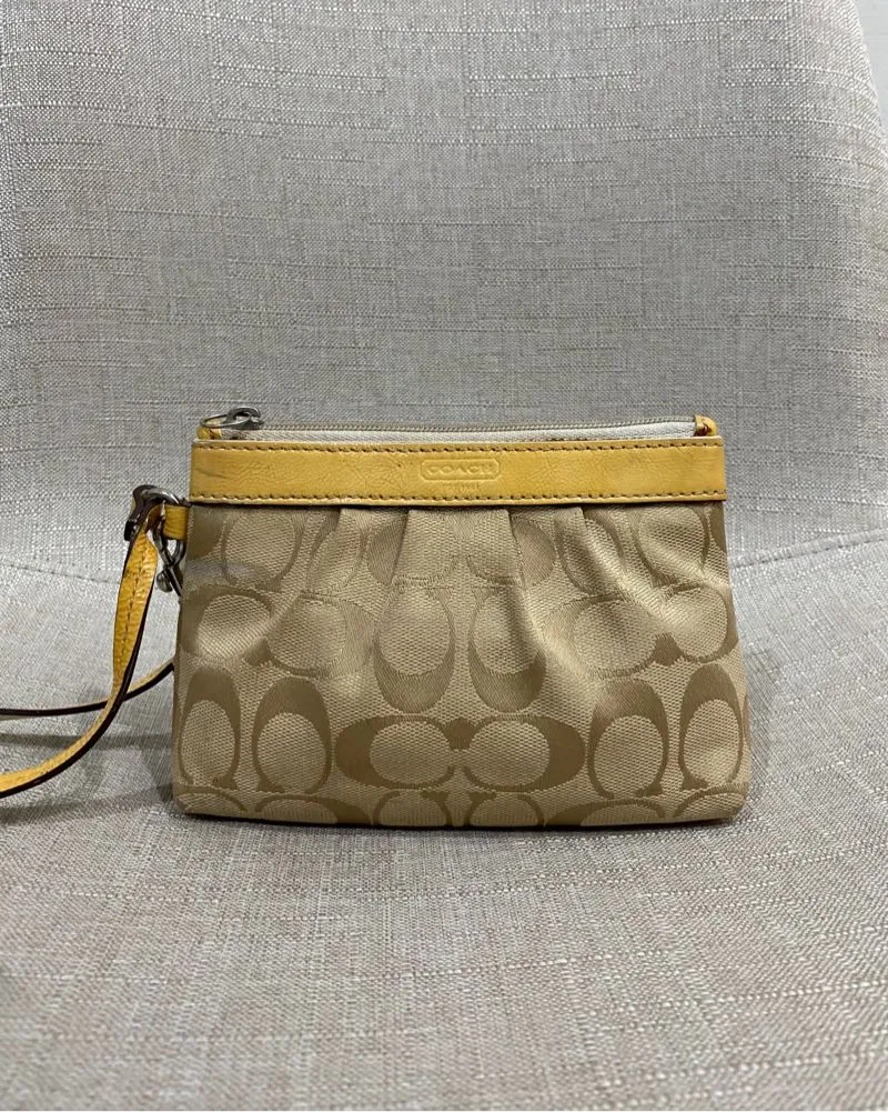 Coach Wristlet photo 1