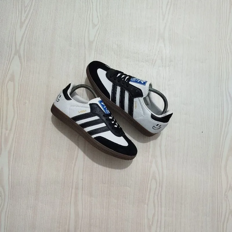 Adidas samba photo 1