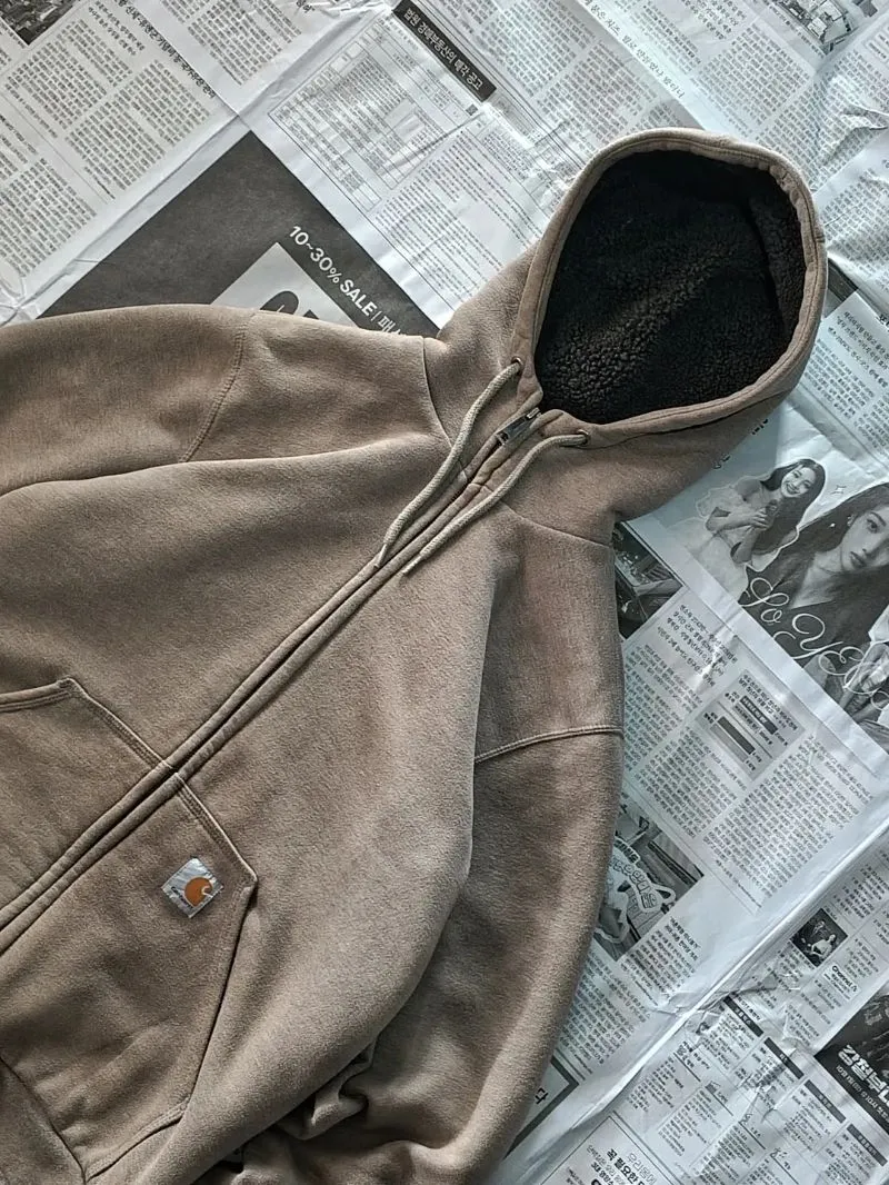 Hoodie Zipper carhartt sherpa dalam Preloved