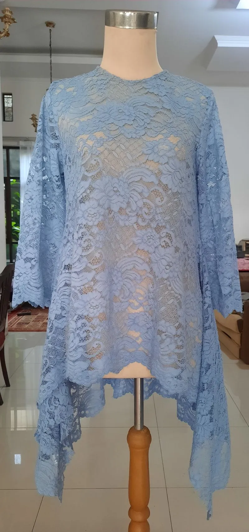 Atasan brokat ice blue photo 1
