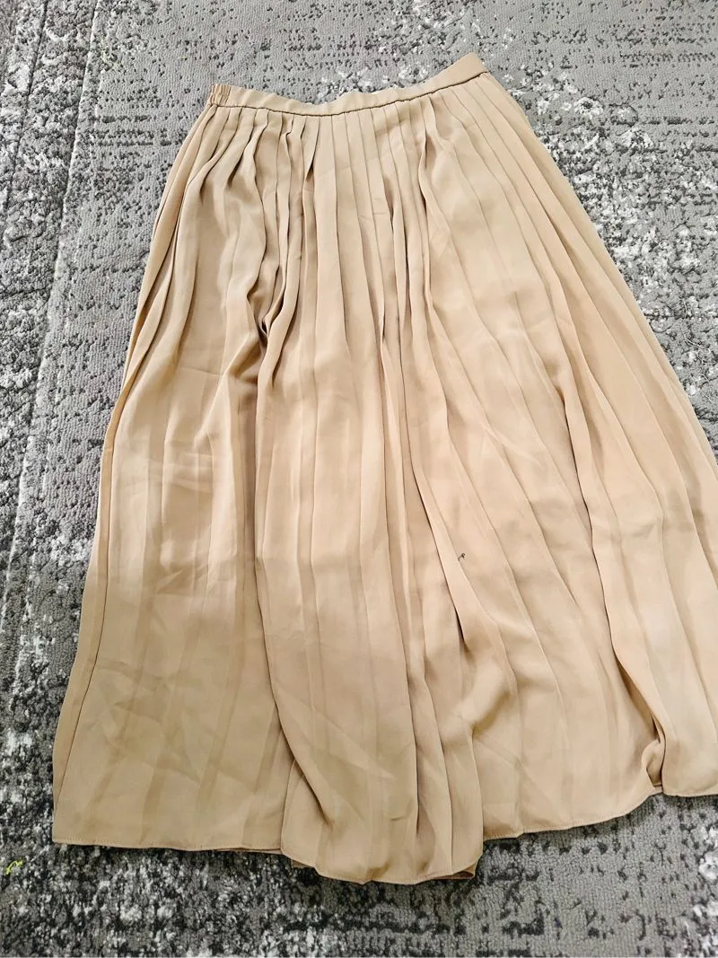 Uniqlo plisket midi skirt photo 1