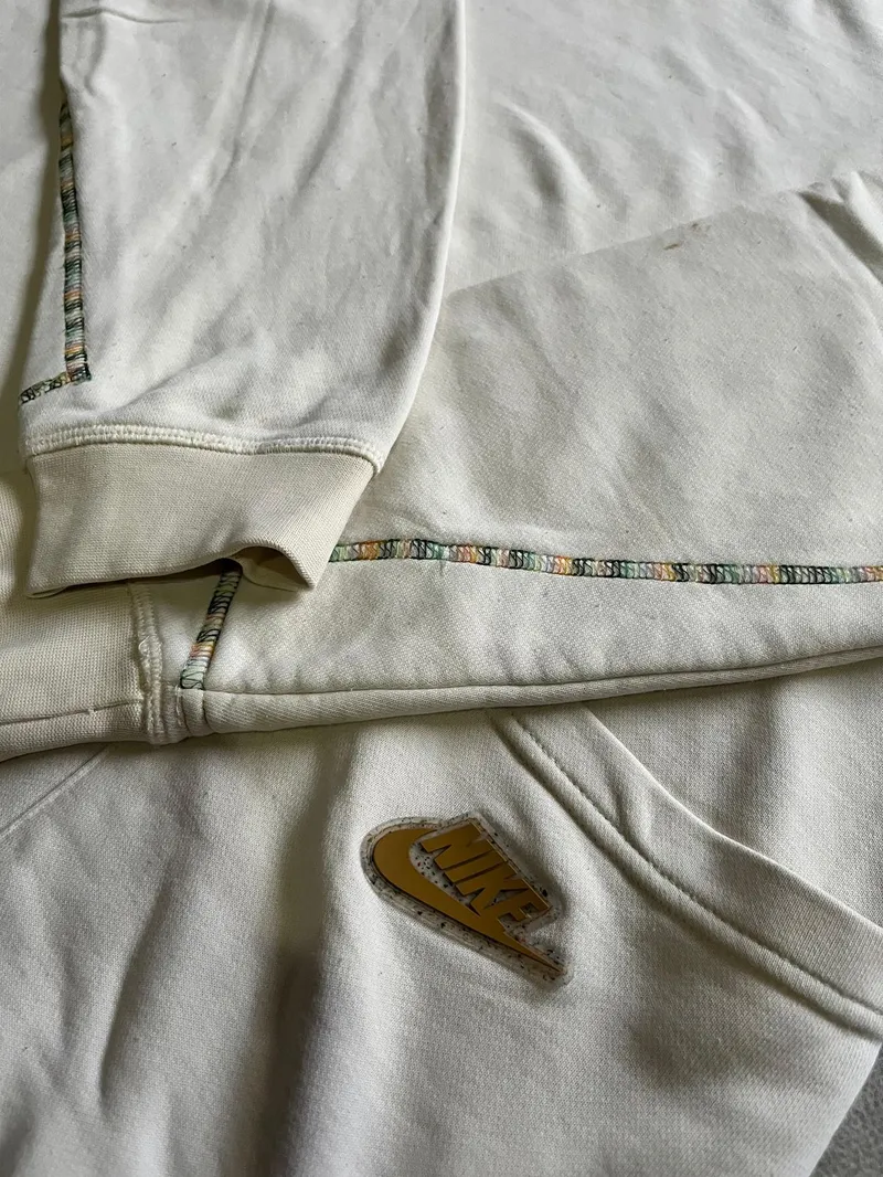Nike Casual Wanita cream photo 1