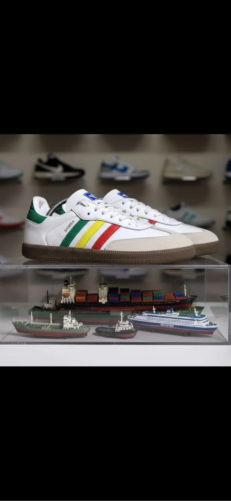 Sepatu Sneakers Adidas Samba OG x Bob Marley White photo 1