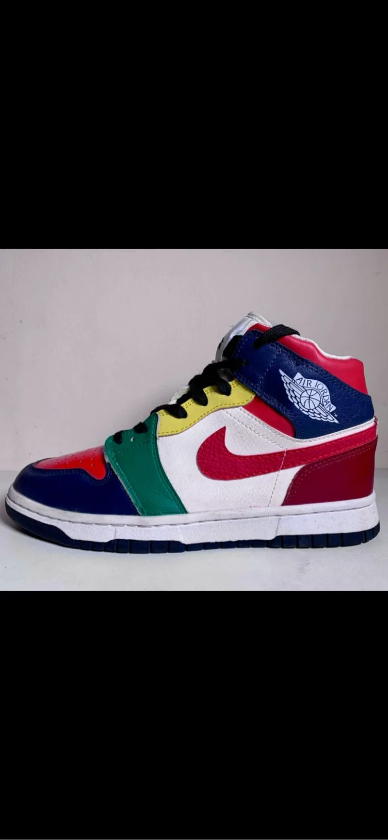 Sepatu Sneakers Nike Air Jordan Mid Multicolor (Size 40) Preloved