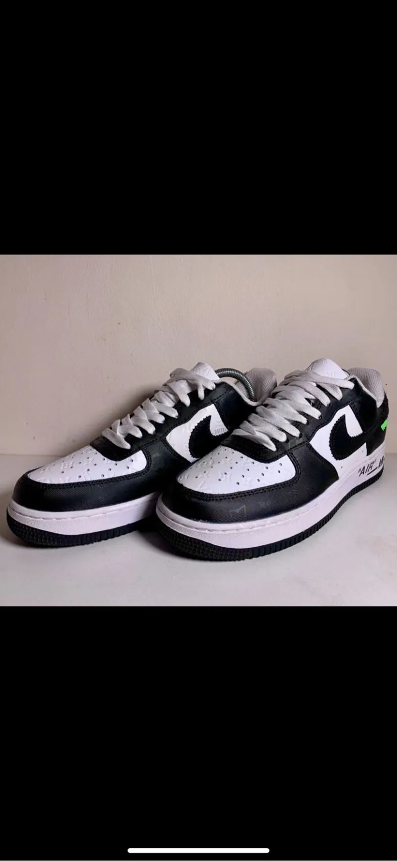 Sepatu Sneakers Nike Air Force x Louis Vuitton Black/White