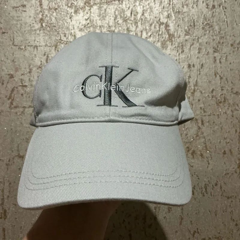 Calvin Klein Cap photo 1