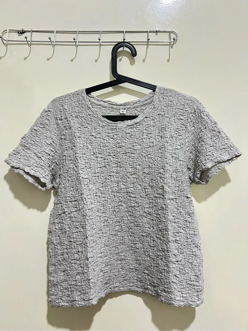 Atasan Uniqlo photo 1