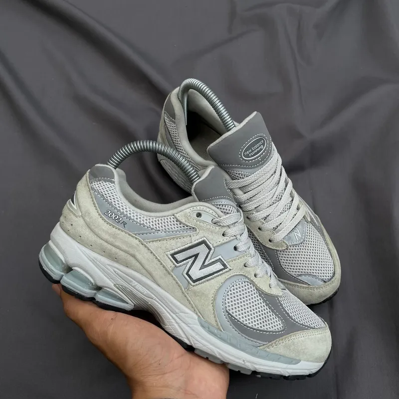 New Balance Gorpcore Casual Sneakers Wanita white gray photo 1