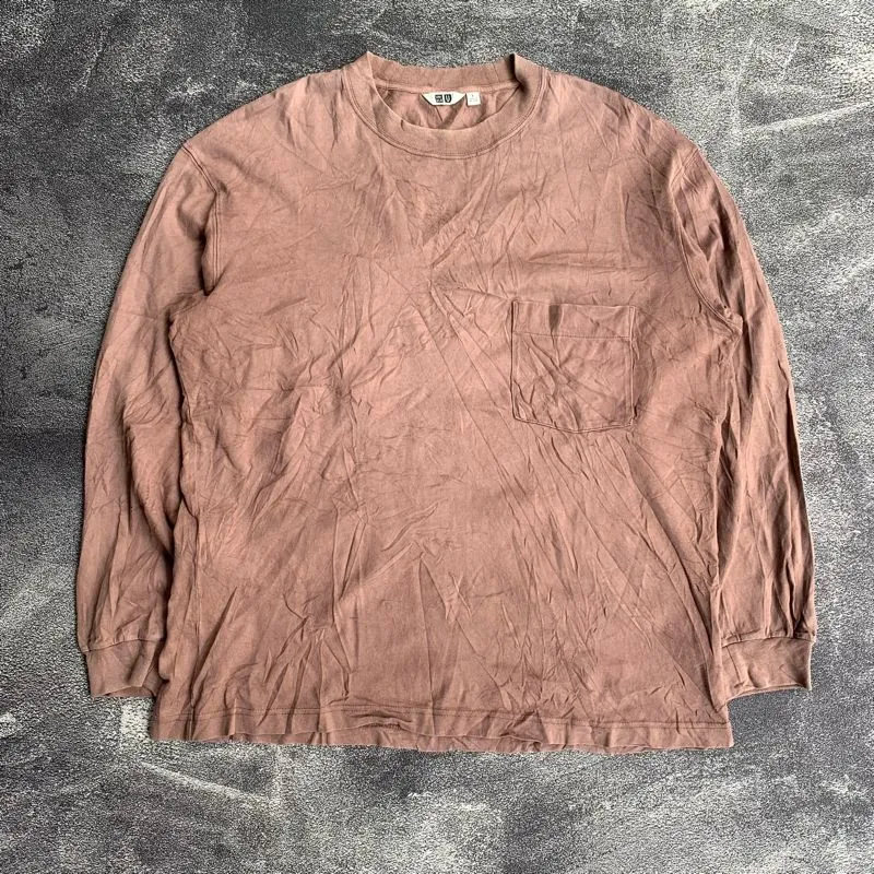 Kaos uniqlo pocket photo 1