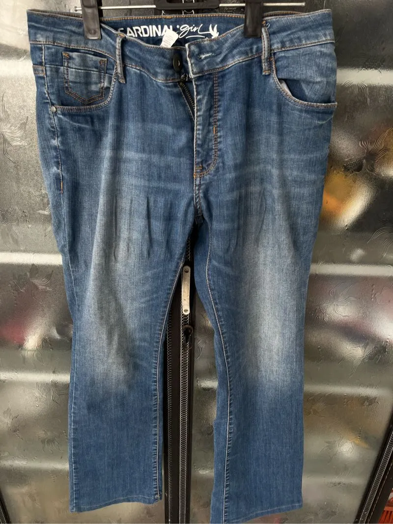 Cardinal jeans photo 1
