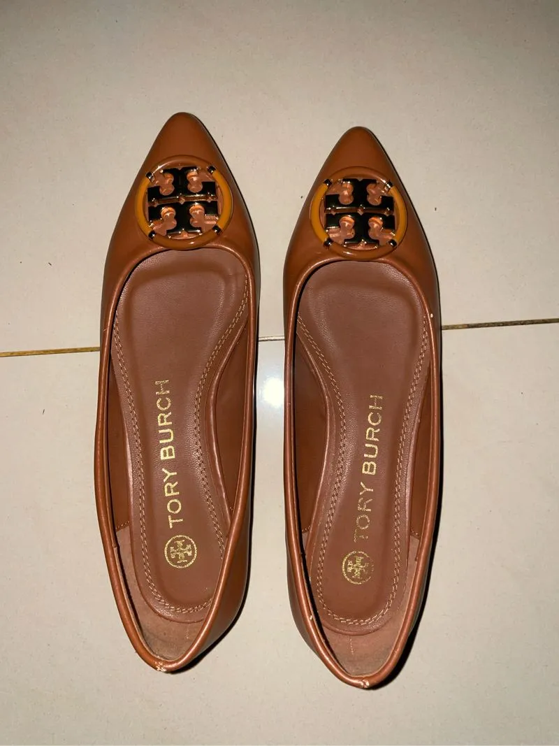 Sepatu Bekas Flatshoes Size 38 photo 1