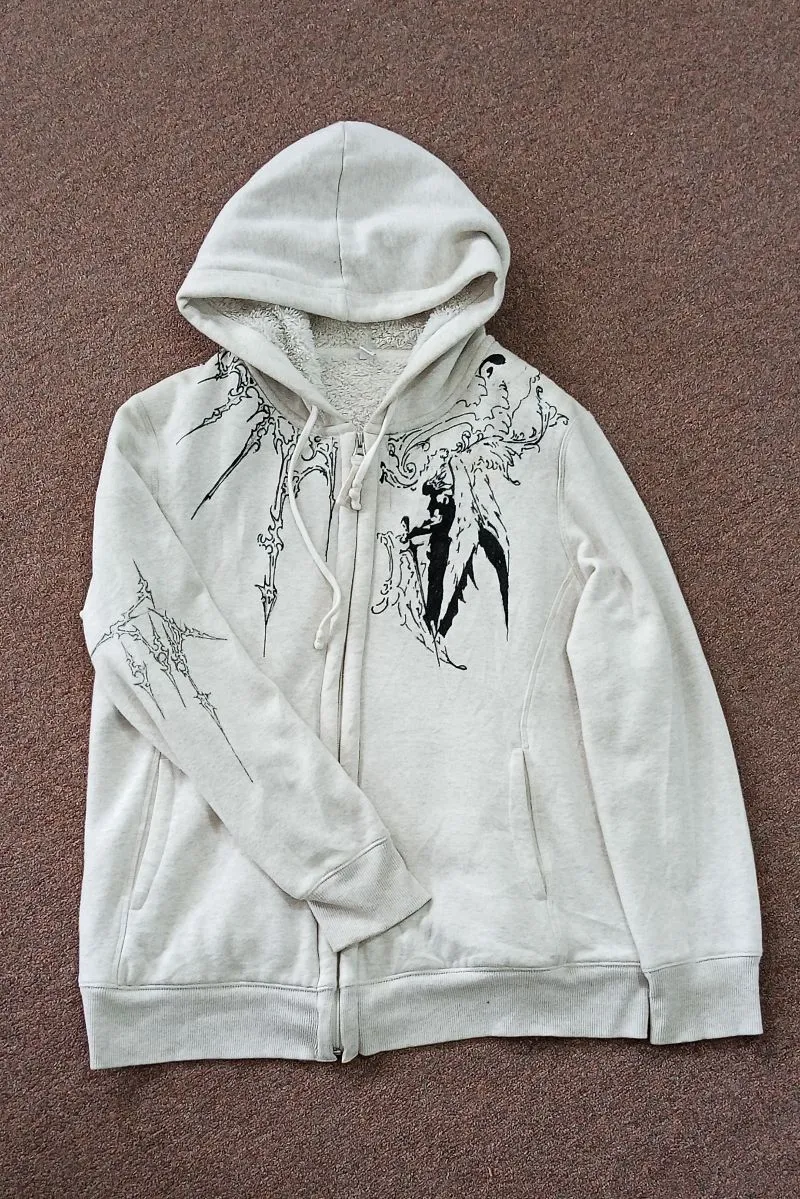 Sherpa UNIQLO hand painting  photo 1