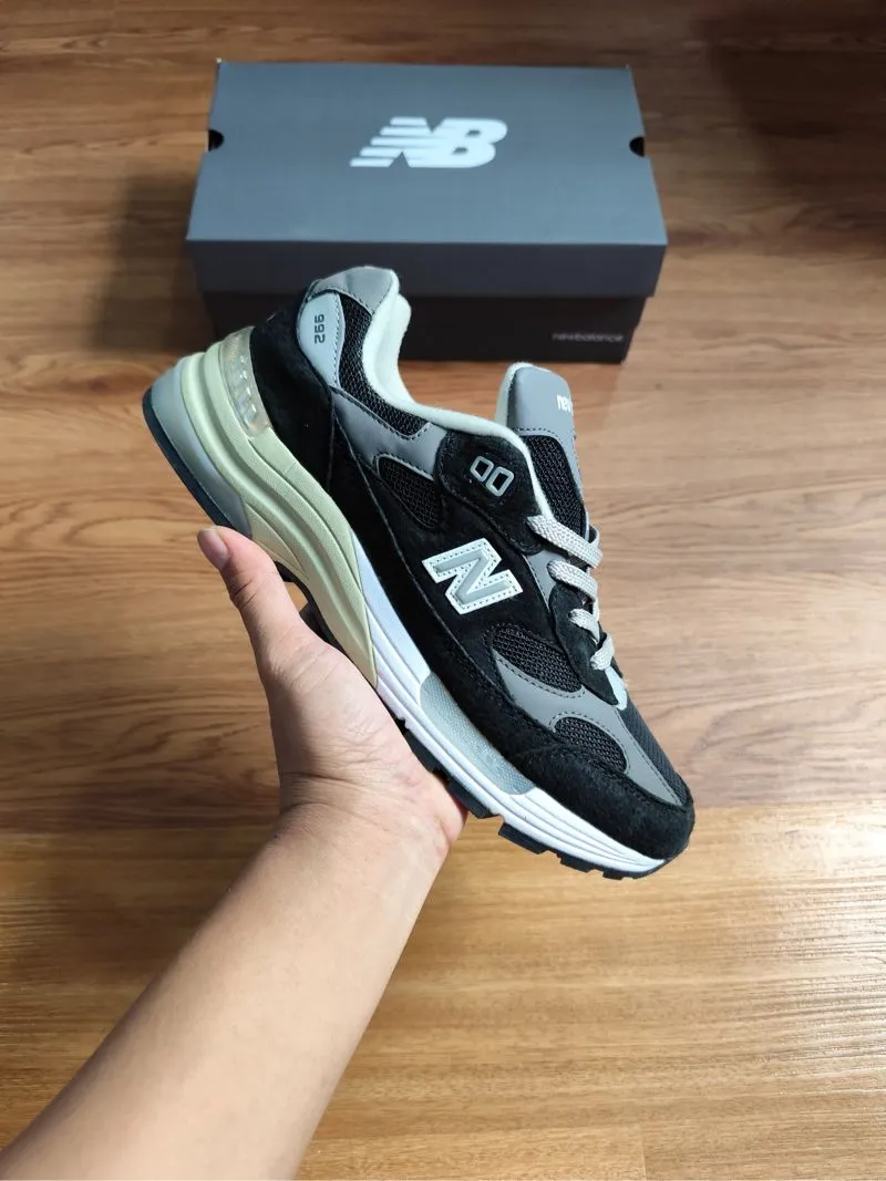[Termurah] Sneakers - New Balance 992 USA Black Grey photo 1