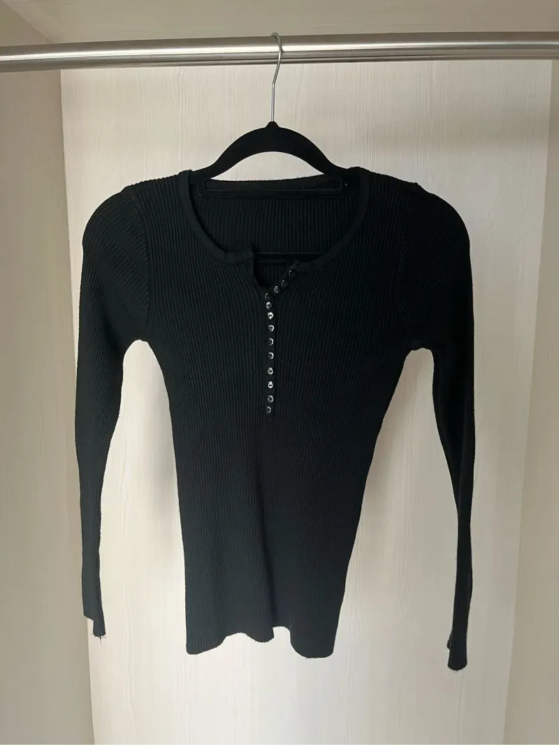 No brand long sleeve photo 1