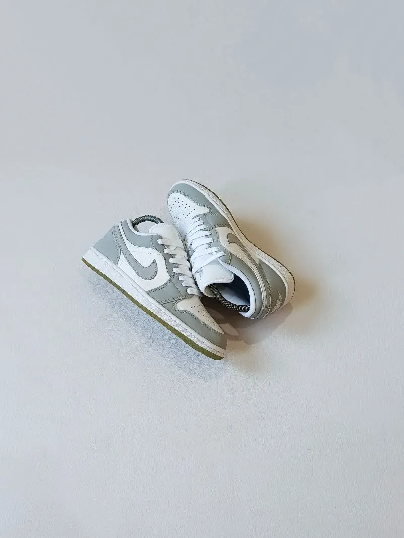 Nike Air Jordan 1 Low Wolf Grey photo 1