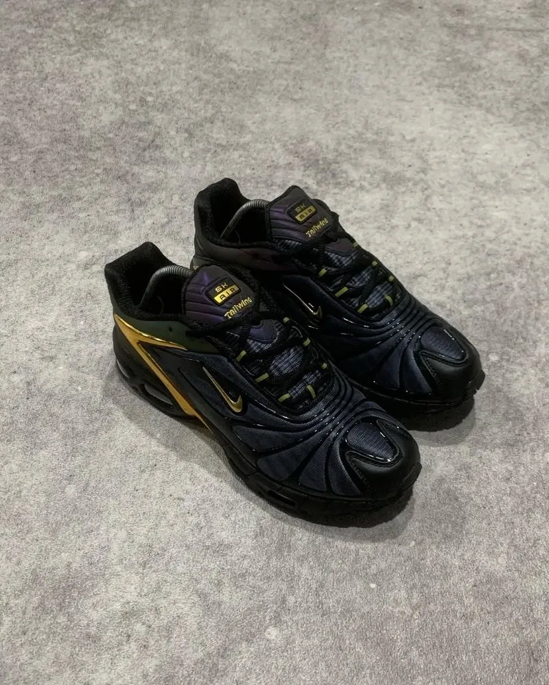 nike air max tailwind black gold