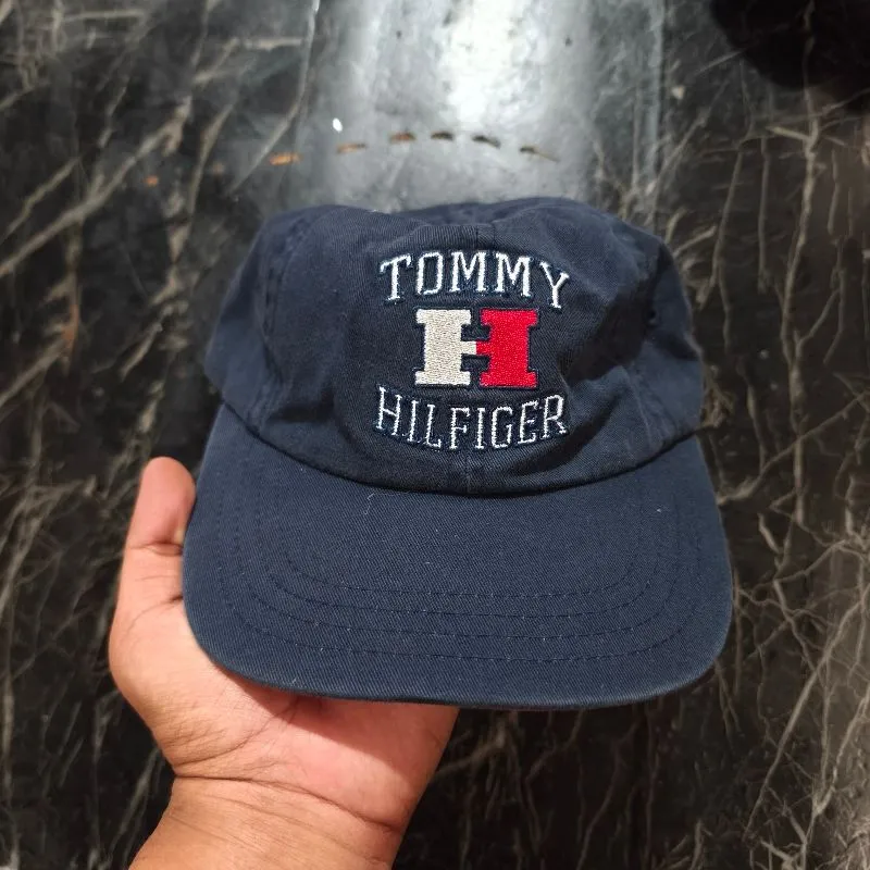 TOMMY HILFIGER HATS photo 1