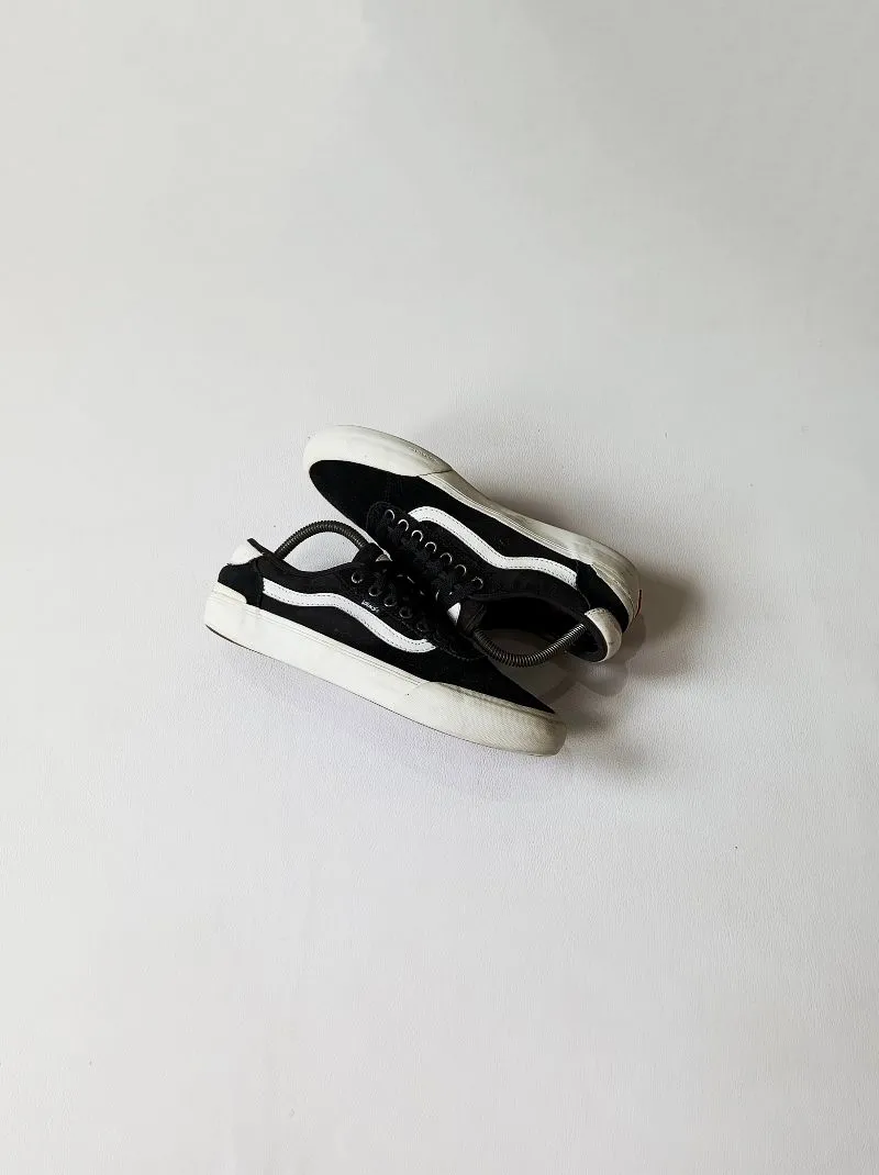 Vans Chima Pro 2 Black White photo 1