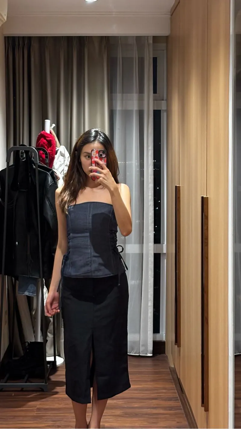 Black Midi Skirt w/ front slit photo 1