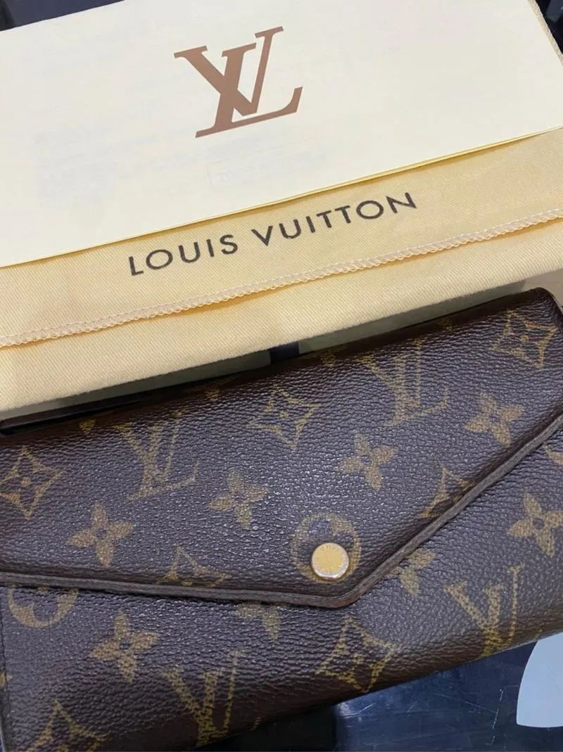 LV Sarah Wallet Monogram photo 1