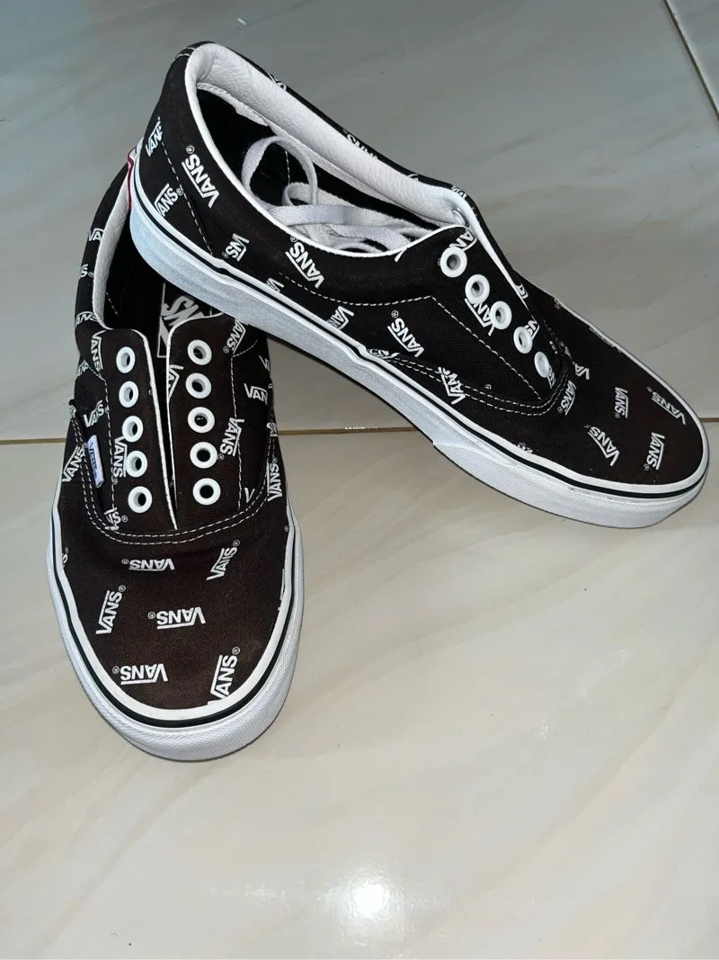 Sepatu unisex vans photo 1