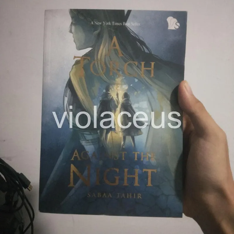 A Torch Against the Night - Sabaa Tahir - Preloved Prelove P photo 1