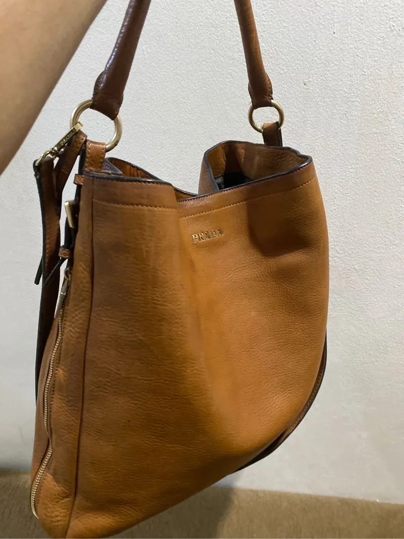 Tas hobo prada brown leather large vintage