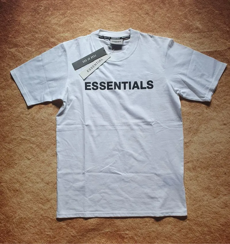 T-Shirt Essential  photo 1