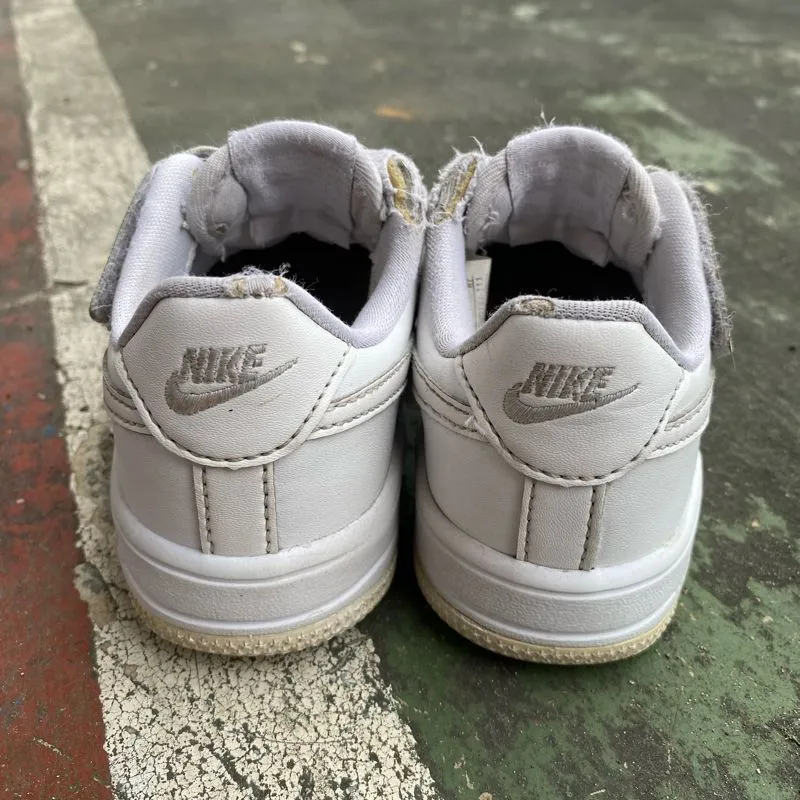 Nike air force low toddler triple white Preloved