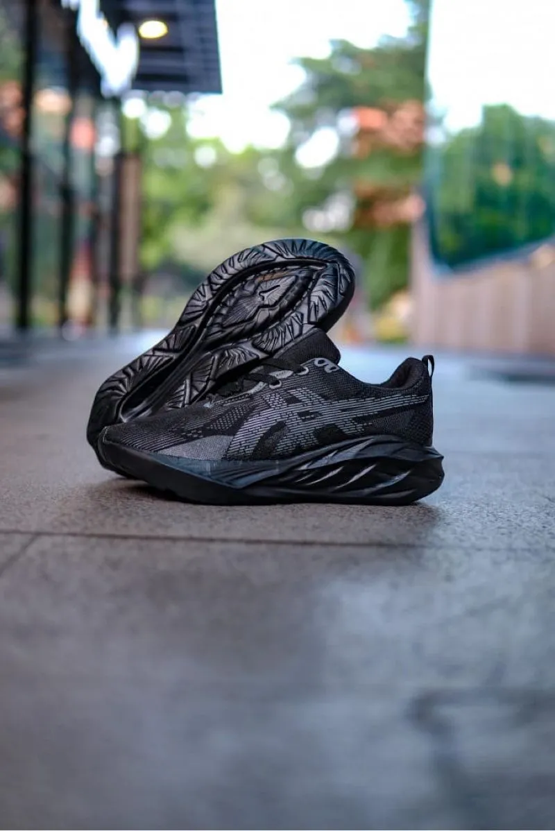 ASICS NOVABLAST 5 ALLBLACK* photo 1