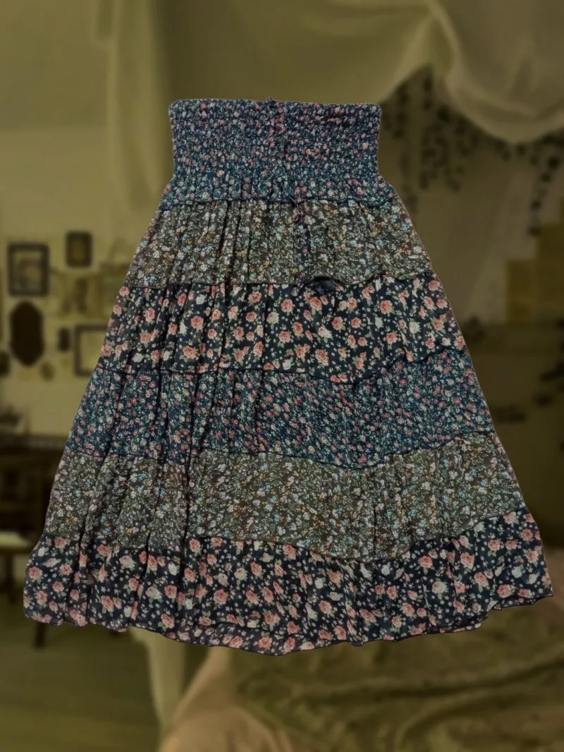 A flowy floral pattern maxi skirt
 photo 1