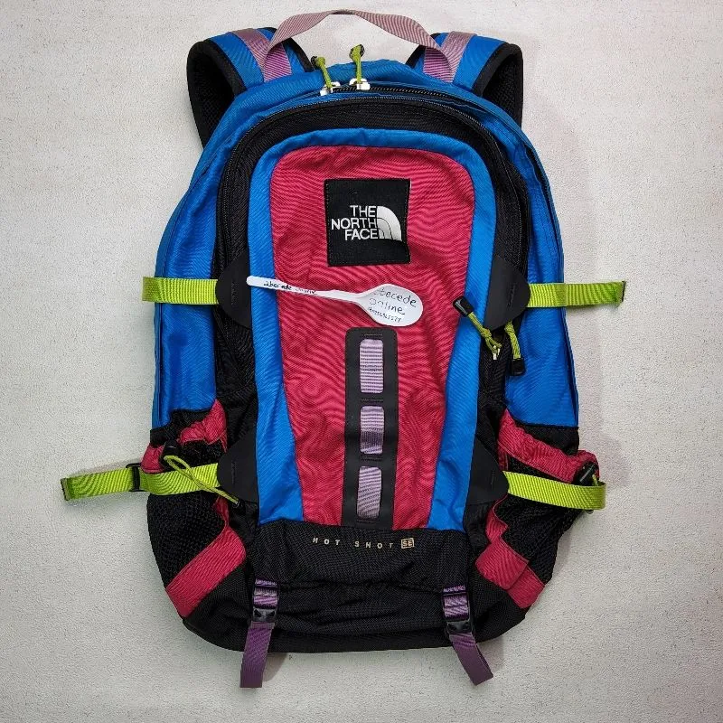 THE NORTH FACE HOT SHOT SE NF0A3KYJ 30L Unisex Backpack Whistle