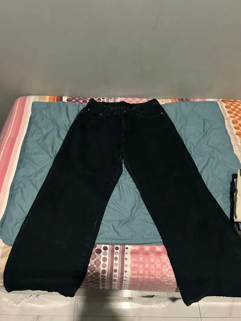 Jeans JINISO Black Jeans Celana Hitam photo 1