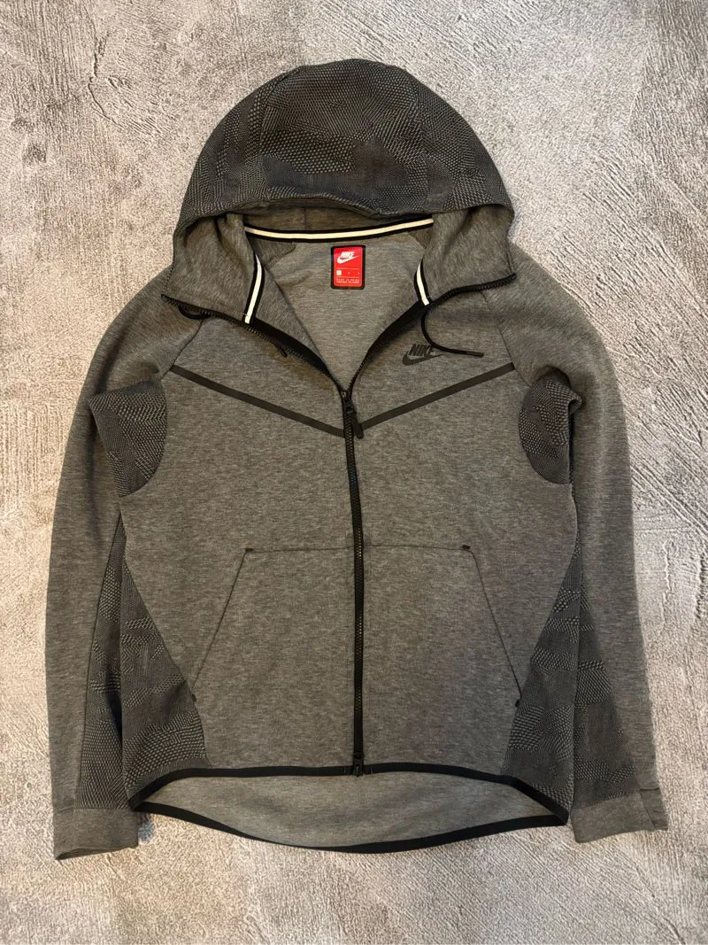 old tech fleece