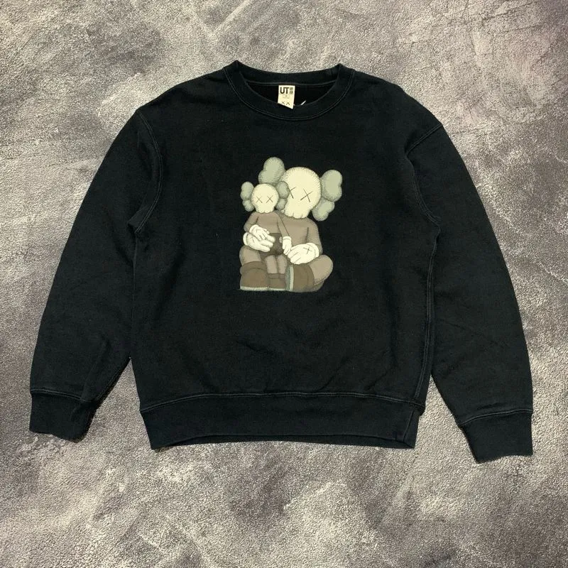 Crewneck uniqlo X kaws photo 1