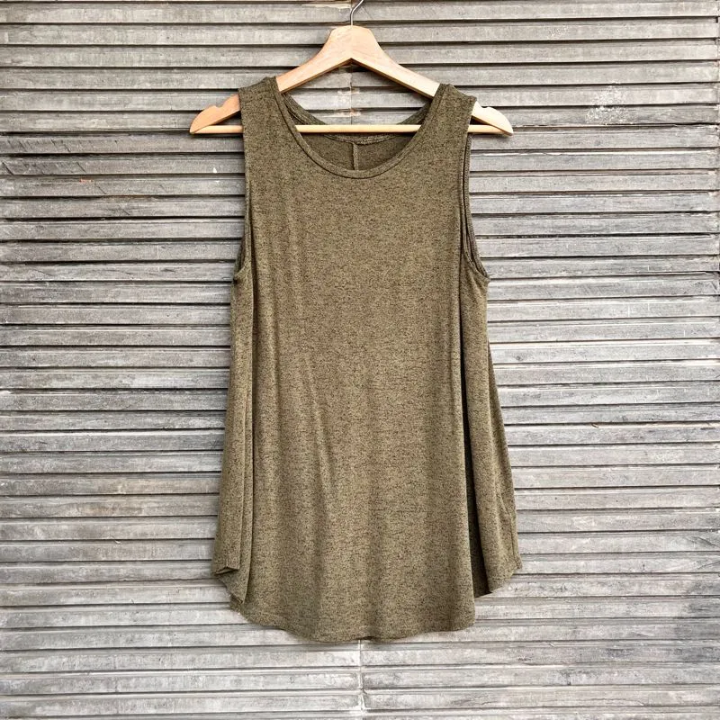 Tank Top Loose Fit Katun Surfer Girl Preloved photo 1