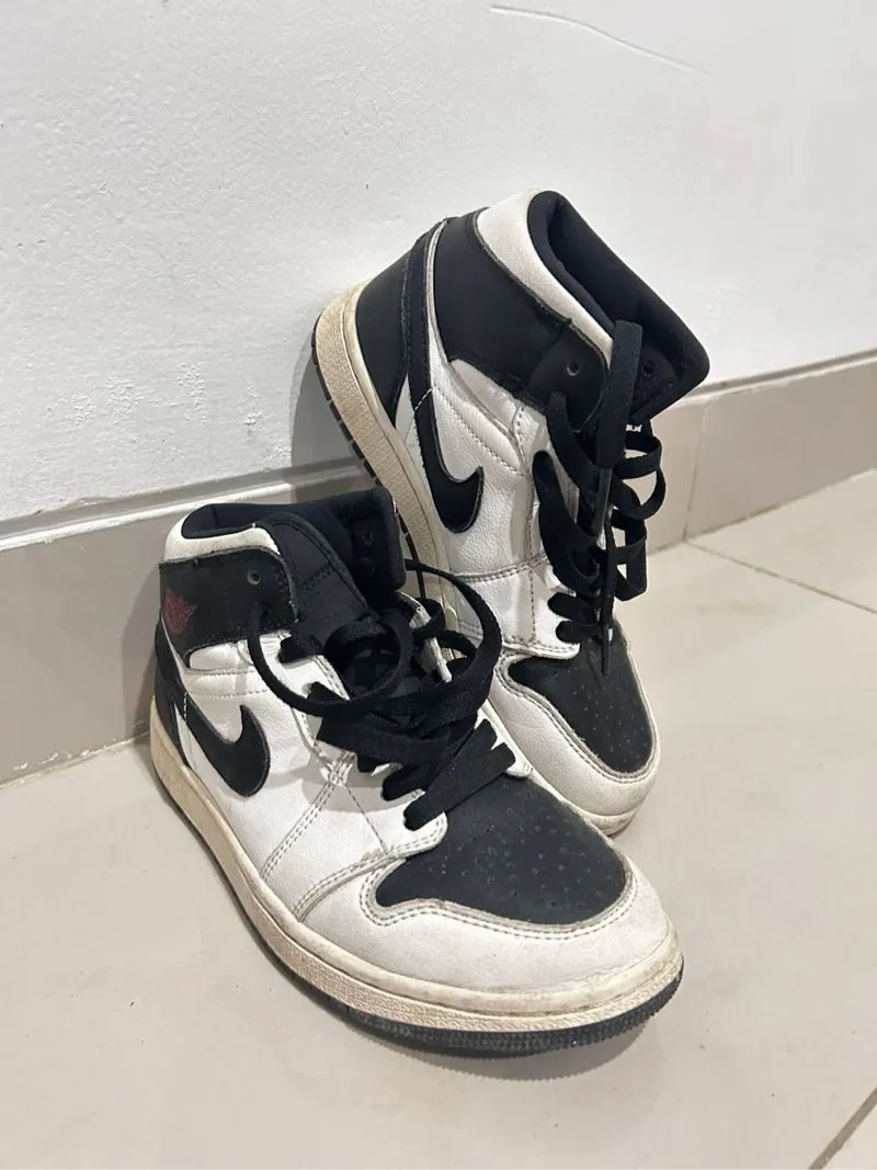 sepatu jordan photo 1