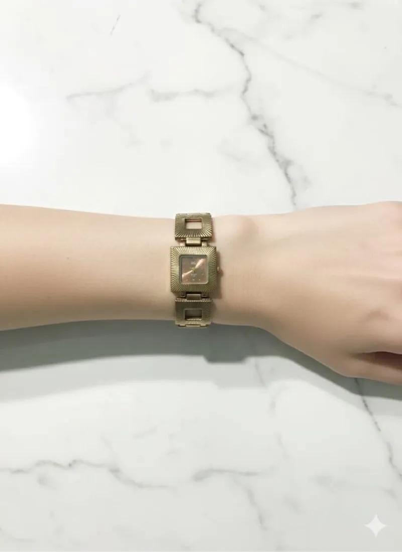 Vintage watch women photo 1