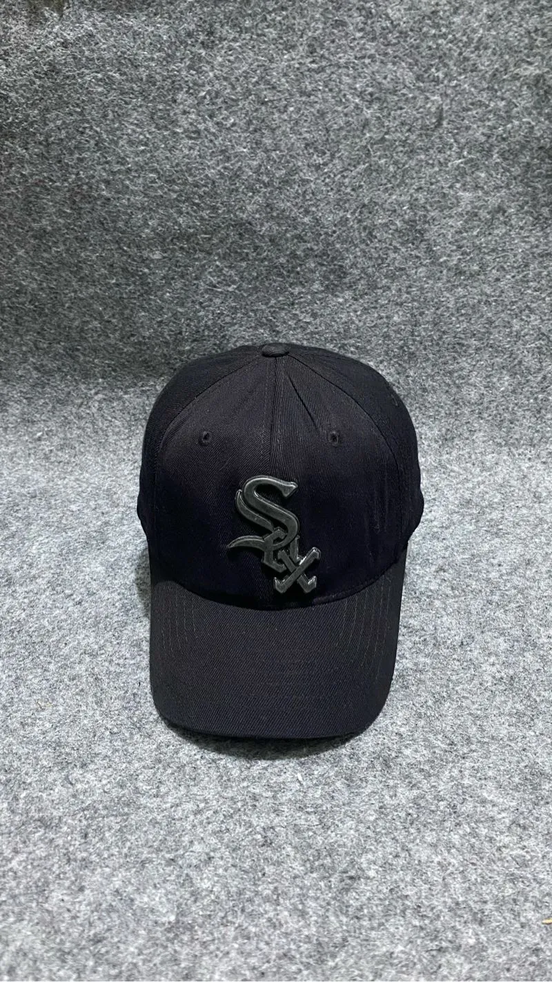 Topi MLB WhiteSox Black On Black(Logo Metal/Besi Size S-M) photo 1