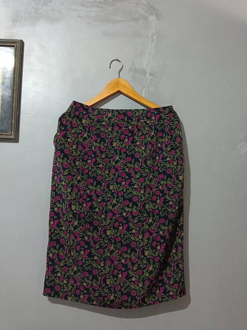 skirt flower photo 1