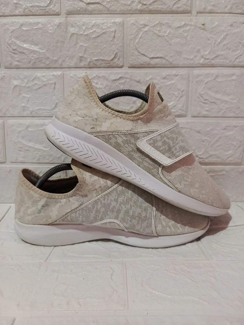 New Balance Fuel Core Coast v3 slip on photo 1